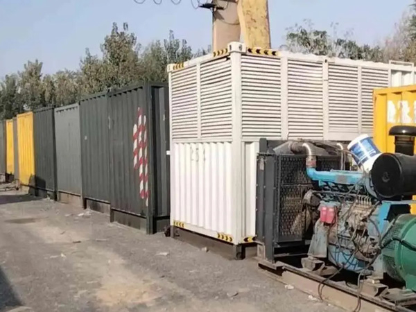 祁东200KW柴油发电机机组每小时油耗是多少?